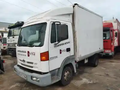 Veicolo di demolizione nissan atleon 120 dell'anno 2003 alimentato bd30