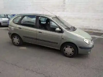 Scrapping Vehicle renault scenic (ja..) 1.4 16v authentique of the year 2001 powered k4j c7