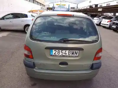 Scrapping Vehicle renault scenic (ja..) 1.4 16v authentique of the year 2001 powered k4j c7