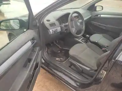 Veículo de Sucata opel astra h berlina cosmo do ano 2004 alimentado z19dth