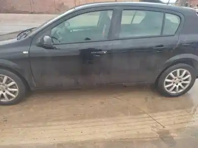 Veículo de Sucata opel astra h berlina cosmo do ano 2004 alimentado z19dth