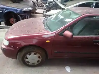 Veículo de Sucata nissan almera (n15) gx do ano 1998 alimentado ga16