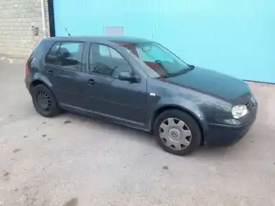 Veicolo di demolizione volkswagen golf iv berlina (1j1) conceptline dell'anno 2003 alimentato bca