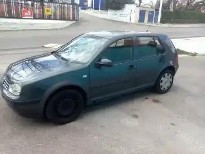 Veicolo di demolizione volkswagen golf iv berlina (1j1) conceptline dell'anno 2003 alimentato bca