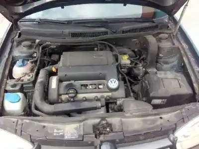 Veicolo di demolizione volkswagen golf iv berlina (1j1) conceptline dell'anno 2003 alimentato bca