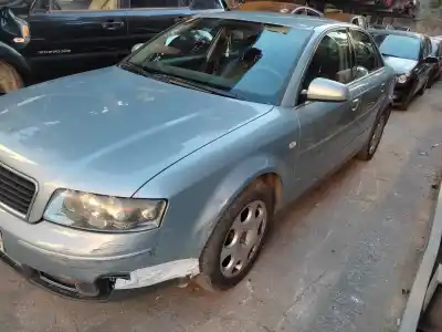 Veículo de Sucata audi a4 berlina (8e) 2.5 tdi (120kw) do ano 2002 alimentado bfc