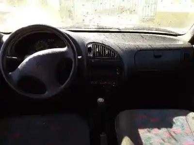 Sloopvoertuig citroen saxo 1.5 diesel van het jaar 1997 aangedreven vjz