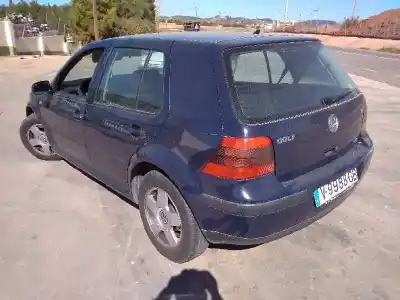 Veículo de Sucata volkswagen golf iv berlina (1j1) básico do ano 1998 alimentado akl