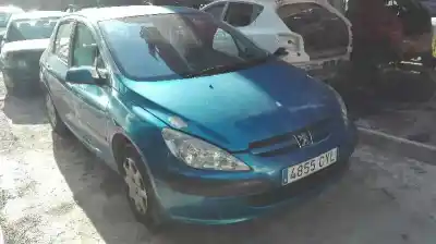 Véhicule à la ferraille peugeot                                            307 (s1)                                                                                                                                                                                                                                                   xr clim                                                                                                                                                                                                                                                    de l'année 2004 alimenté rhy (dw10td)