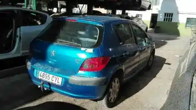 Véhicule à la ferraille peugeot                                            307 (s1)                                                                                                                                                                                                                                                   xr clim                                                                                                                                                                                                                                                    de l'année 2004 alimenté rhy (dw10td)