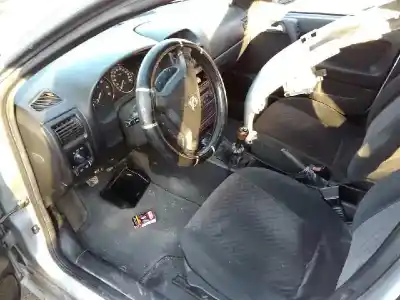 Veículo de Sucata opel astra g berlina club do ano 2001 alimentado y20dth