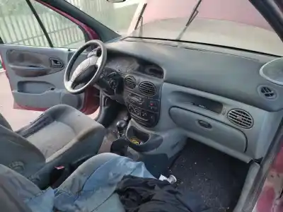Sloopvoertuig renault                                            megane i scenic (ja0)                                                                                                                                                                                                                                      *                                                                                                                                                                                                                                                          van het jaar 1999 aangedreven f8q