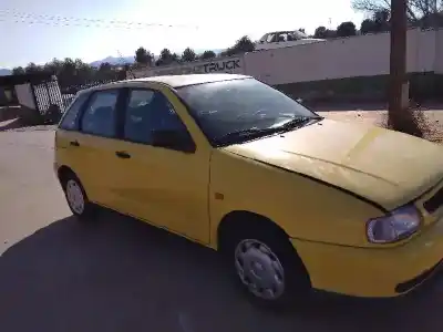 Veículo de Sucata seat ibiza (6k) básico do ano 1999 alimentado 1y
