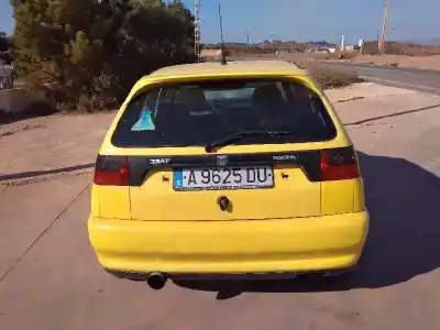 Veículo de Sucata seat ibiza (6k) básico do ano 1999 alimentado 1y