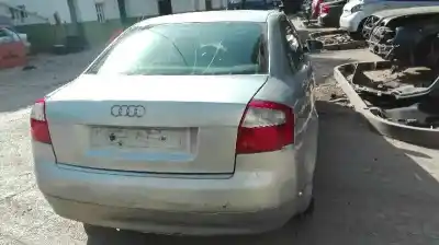 Veículo de Sucata audi a4 berlina (8e) 2.5 v6 24v tdi cat (aym) do ano 2001 alimentado aym