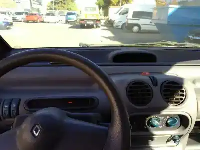 Scrapping Vehicle renault twingo (co6) 1.2 of the year 1995 powered c3g