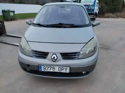 Sloopvoertuig renault scenic ii authentique van het jaar 2005 aangedreven k9k p7