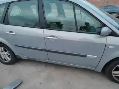 Sloopvoertuig renault scenic ii authentique van het jaar 2005 aangedreven k9k p7