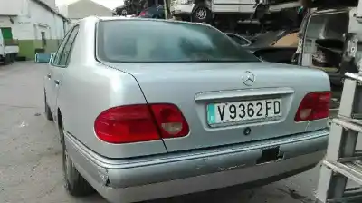 Утилизация автомобиля mercedes-benz clase e (w210) berlina diesel 300 diesel (210.020) года 1995 питание om606