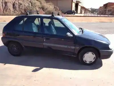 Veículo de Sucata citroen saxo 1.5 diesel do ano 1997 alimentado vjz