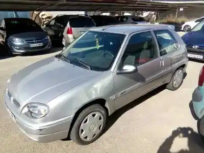 Veículo de Sucata citroen saxo 1.4 sx do ano 2001 alimentado kfw