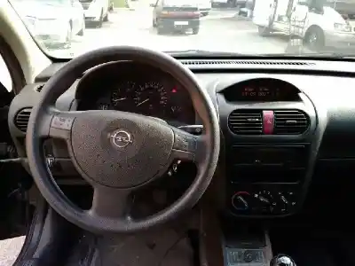 Veículo de Sucata opel corsa c blue line do ano 2004 alimentado z13dt
