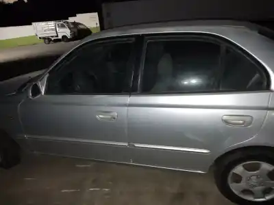 Veículo de Sucata hyundai accent (lc) gls do ano 2001 alimentado 