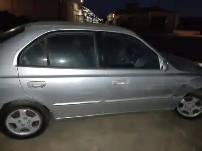 Veículo de Sucata hyundai accent (lc) gls do ano 2001 alimentado 
