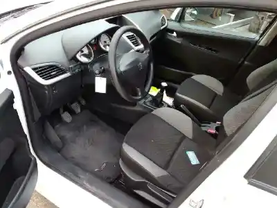 Veículo de Sucata peugeot 207 confort do ano 2008 alimentado 9hx