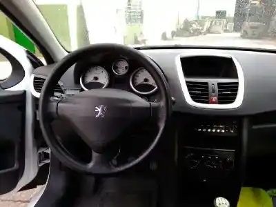 Veículo de Sucata peugeot 207 confort do ano 2008 alimentado 9hx