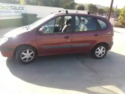 Scrapping Vehicle renault scenic (ja..) 1.6 16v authentique (ja0b/11) of the year 2000 powered k4m a7