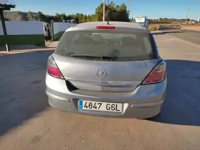 Veículo de Sucata opel astra h berlina cosmo do ano 2009 alimentado z17dtr