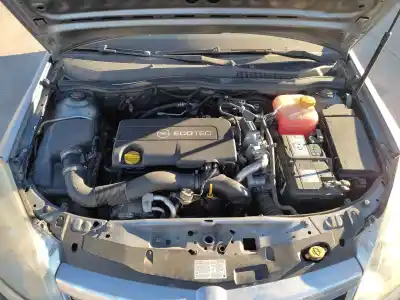 Veículo de Sucata opel astra h berlina cosmo do ano 2009 alimentado z17dtr