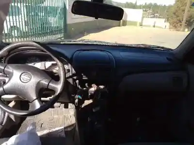 Veículo de Sucata nissan almera (n16/e) comfort do ano 2000 alimentado qg15