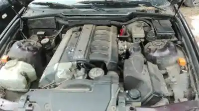 Veículo de Sucata BMW SERIE 3 BERLINA (E36) 325i do ano 2001 alimentado OHC