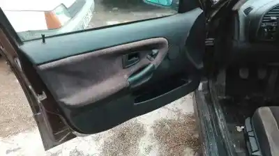 Veículo de Sucata bmw serie 3 berlina (e36) 325i do ano 2001 alimentado ohc