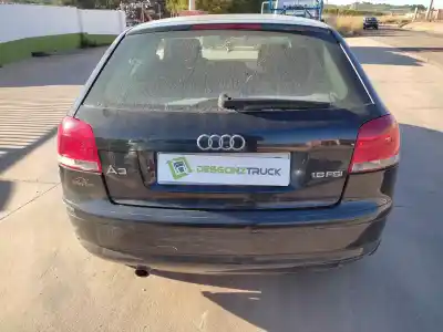 Veículo de Sucata audi a3 (8p) 1.6 102 cv / 75 kw do ano 2004 alimentado bgu