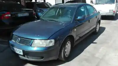 Veículo de Sucata volkswagen passat berlina (3b2) comfortline do ano 1998 alimentado aeb
