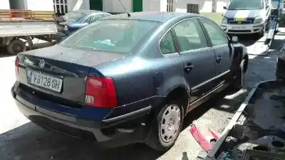 Veículo de Sucata volkswagen passat berlina (3b2) comfortline do ano 1998 alimentado aeb