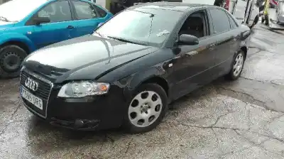 Veículo de Sucata audi a4 berlina (8e) 2.5 v6 24v tdi do ano 2004 alimentado bau