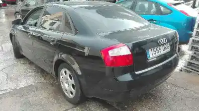 Veículo de Sucata audi a4 berlina (8e) 2.5 v6 24v tdi do ano 2004 alimentado bau
