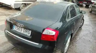 Veículo de Sucata audi a4 berlina (8e) 2.5 v6 24v tdi do ano 2004 alimentado bau