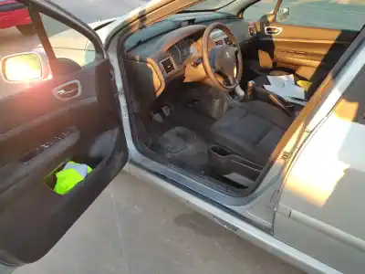 Veículo de Sucata peugeot 307 (s1) xs do ano 2004 alimentado rhy