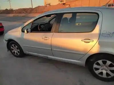 Veículo de Sucata peugeot 307 (s1) xs do ano 2004 alimentado rhy