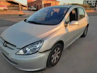 Veículo de Sucata peugeot 307 (s1) xs do ano 2004 alimentado rhy