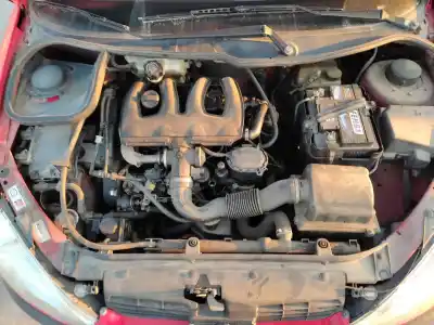 Veículo de Sucata peugeot 206 berlina xt do ano 2001 alimentado wjy