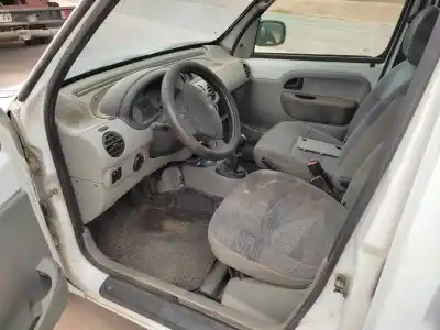 Здавання транспортного засобу renault kangoo (f/kc0) authentique року 2003 потужний k9k a7