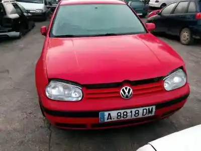 Veicolo di demolizione VOLKSWAGEN GOLF IV BERLINA (1J1) Básico dell'anno 1998 alimentato AGR