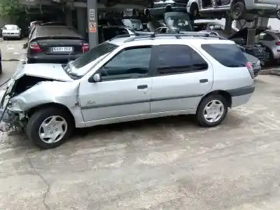 Veículo de Sucata peugeot 306 break style do ano 1998 alimentado wjz