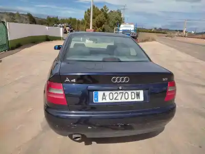 Veículo de Sucata audi a4 berlina (b5) 1.8 do ano 1999 alimentado adr